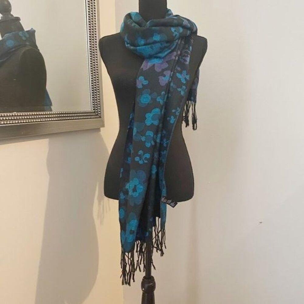 Women’s Scarf. All scarves buy 1 get 1 50% off.